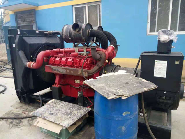 牧野关于柴油发电机组水箱污垢的产生与清理